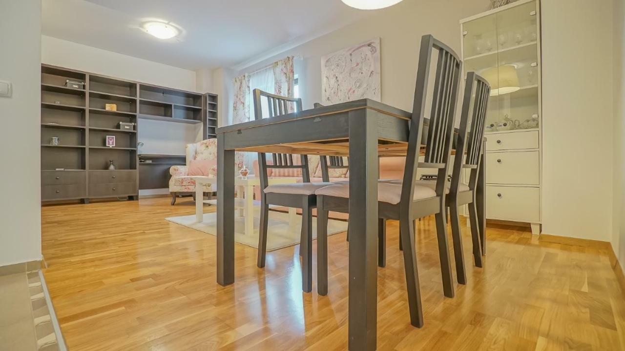 Cn2I Luxury Accommodation/Privilegio8 Brasov Ngoại thất bức ảnh